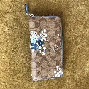 Coach wallet leather full zip